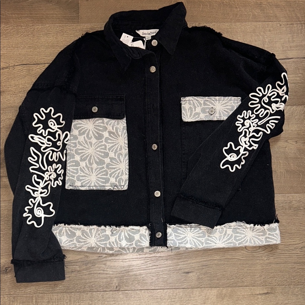 DAVI & DANI Black Embroidered Patchwork Jean Jacket - Picture 4 of 5